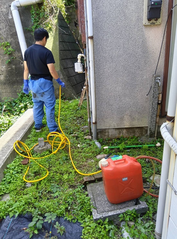 シロアリ防除施工 床下収納なしでも安心の点検口取り付け対応(横浜市中区)